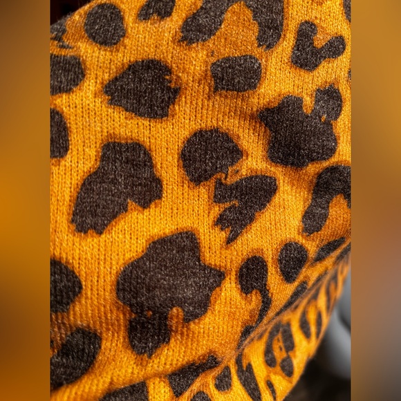 Simply Southern Leopard Print Top - Picture 13 of 16